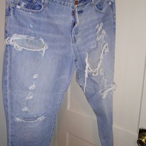 Boyfriend distress jeans